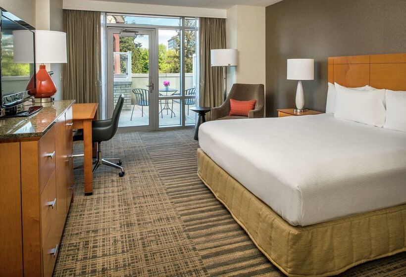 Отель Hilton Vancouver Washington