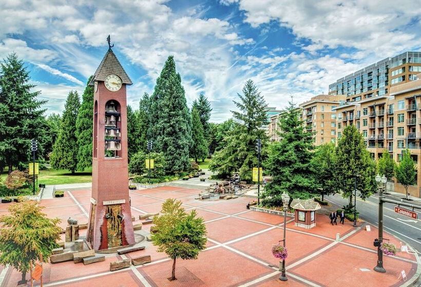 Отель Hilton Vancouver Washington