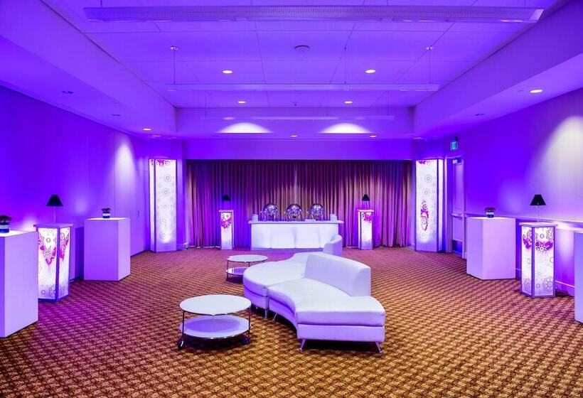 Отель Hilton Vancouver Washington