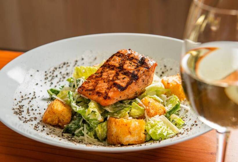 Отель Hilton Vancouver Washington