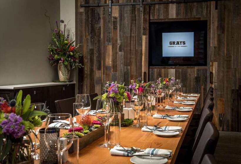 Отель Hilton Vancouver Washington