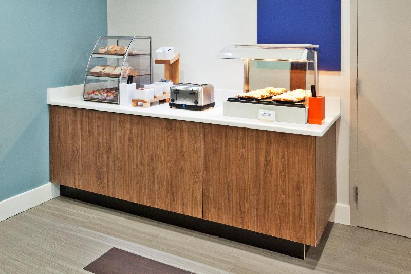 فندق Holiday Inn Express Rome East, An Ihg