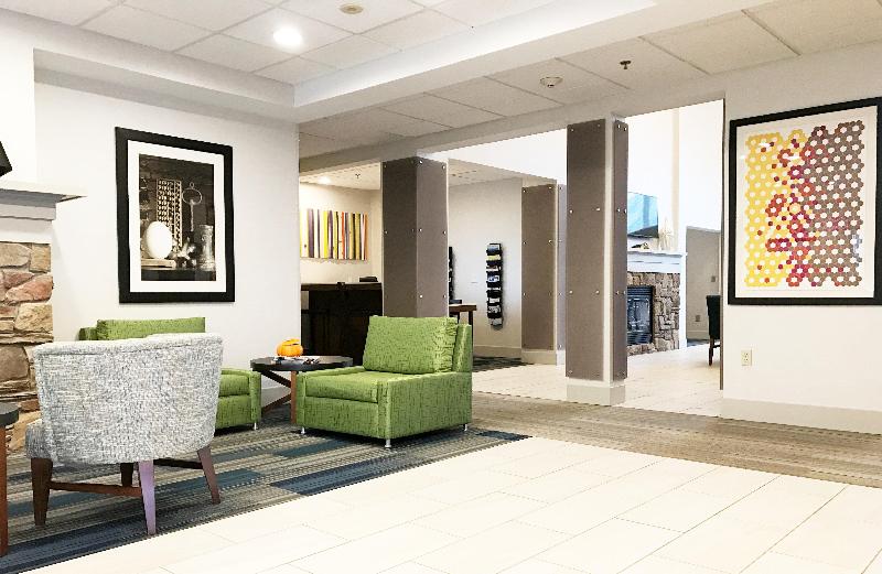 Holiday Inn Express Hotel & Suites White River Junction, An Ihg