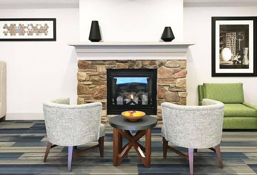 Holiday Inn Express Hotel & Suites White River Junction, An Ihg