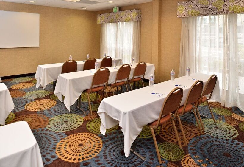 Holiday Inn Express Hotel & Suites San Diego Otay Mesa By Ihg