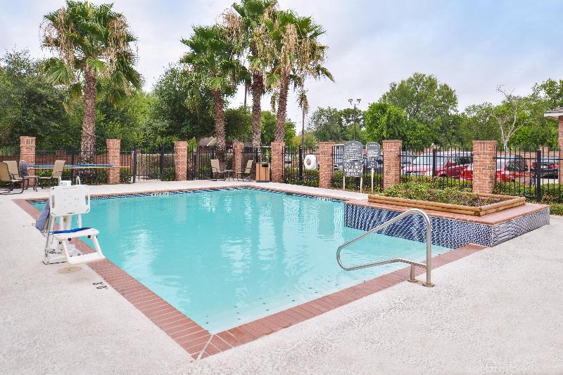 Holiday Inn Express Hotel & Suites San Antonio By Ihg