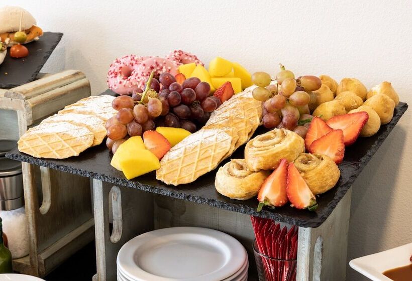 בית מלון כפרי Holiday Inn Santiago   Airport Terminal, An Ihg