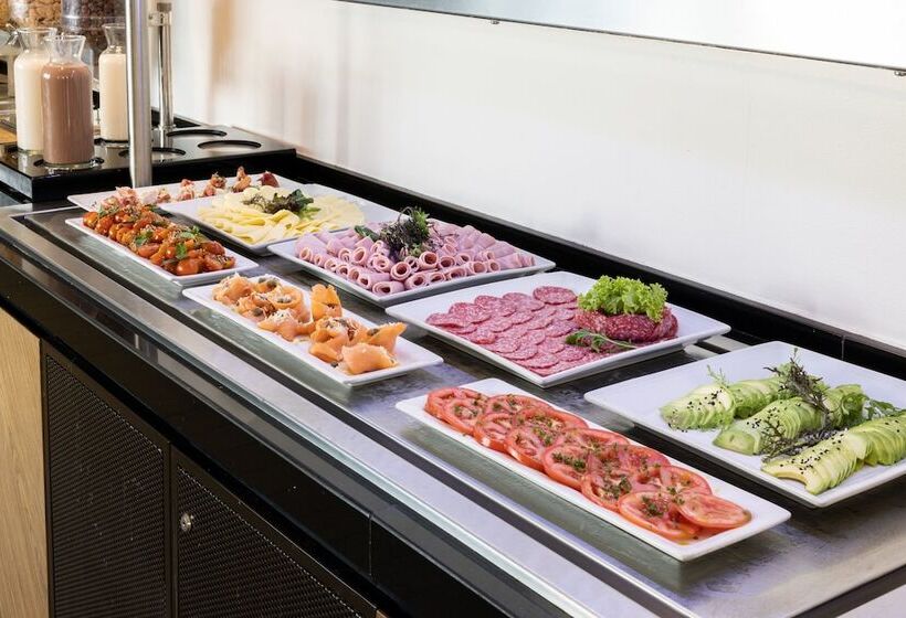 בית מלון כפרי Holiday Inn Santiago   Airport Terminal, An Ihg