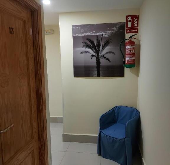 هتل Hostal Moncloa