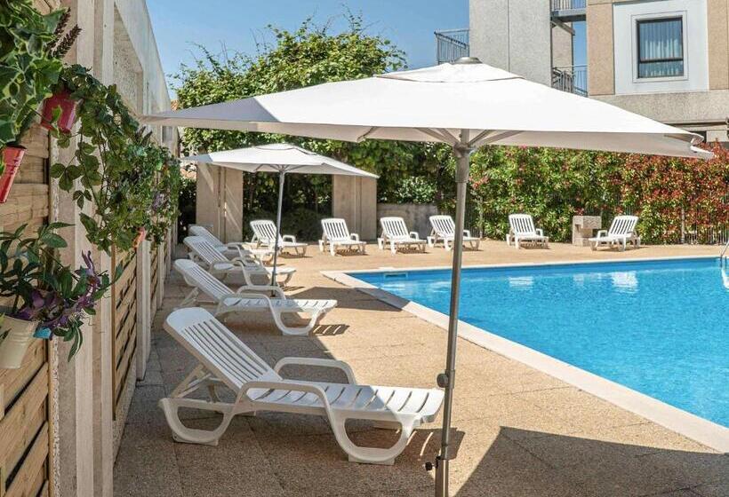 בית מלון כפרי Hôtel Mercure Niort Marais Poitevin