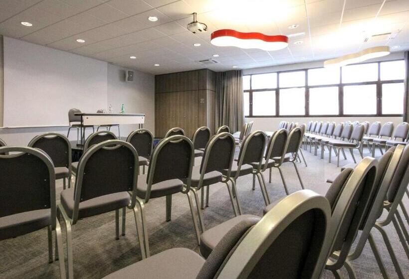 בית מלון כפרי Hôtel Mercure Niort Marais Poitevin