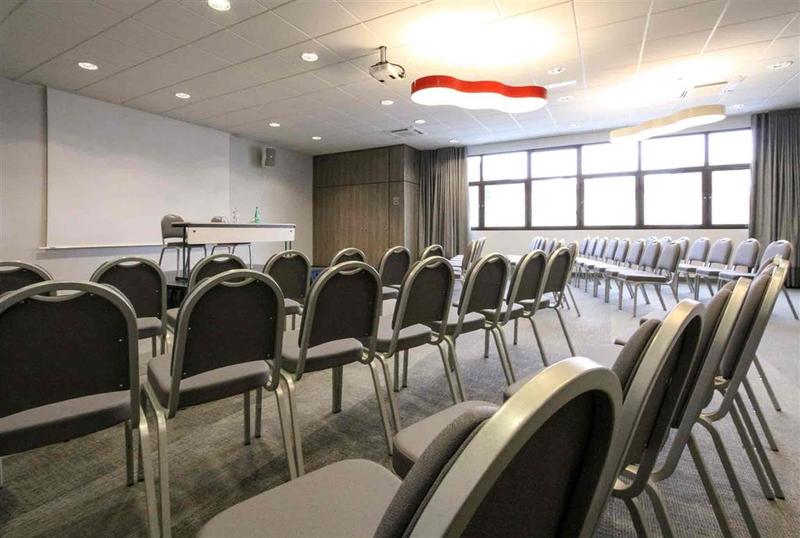 בית מלון כפרי Hôtel Mercure Niort Marais Poitevin