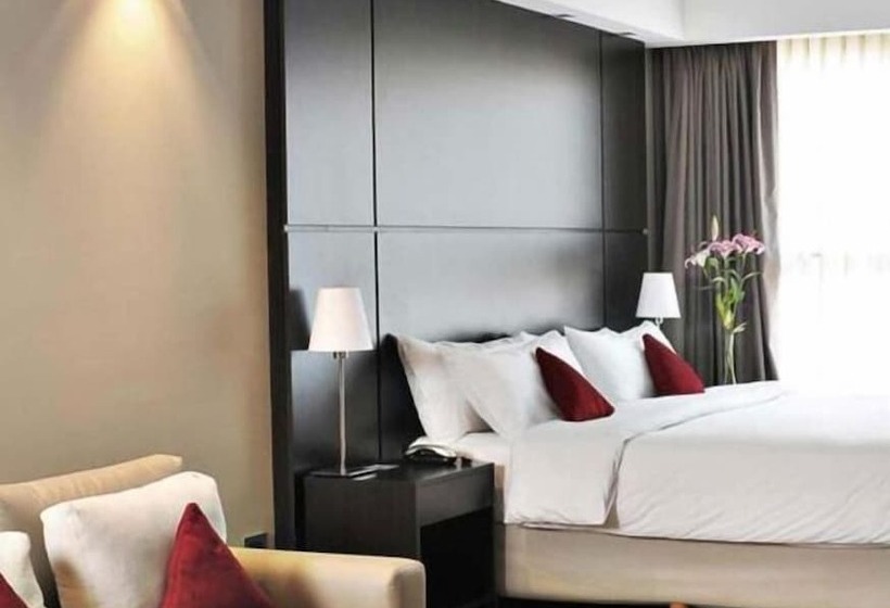 هتل Htl City Baires