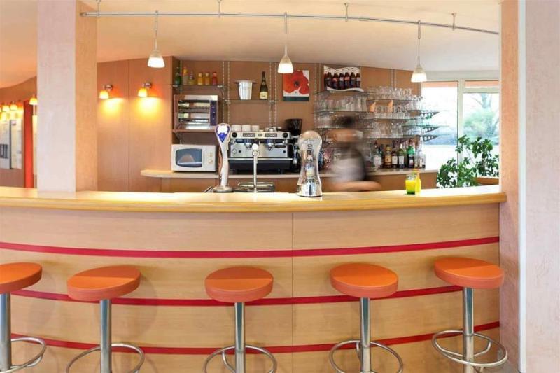 ホテル Ibis Tarbes Odos