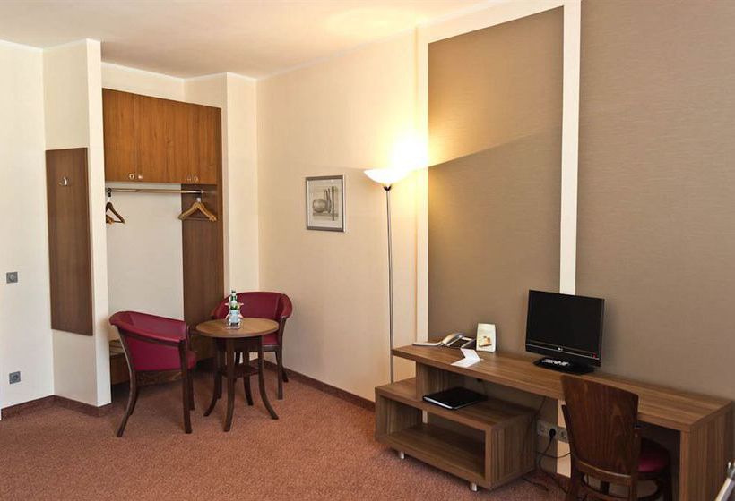 هتل Ivbergs Berlin Messe