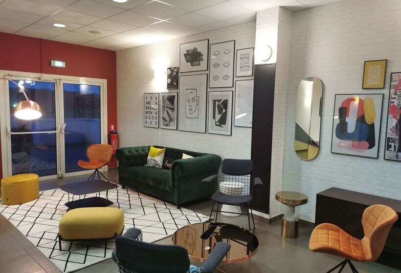 ホテル Kyriad Chartres