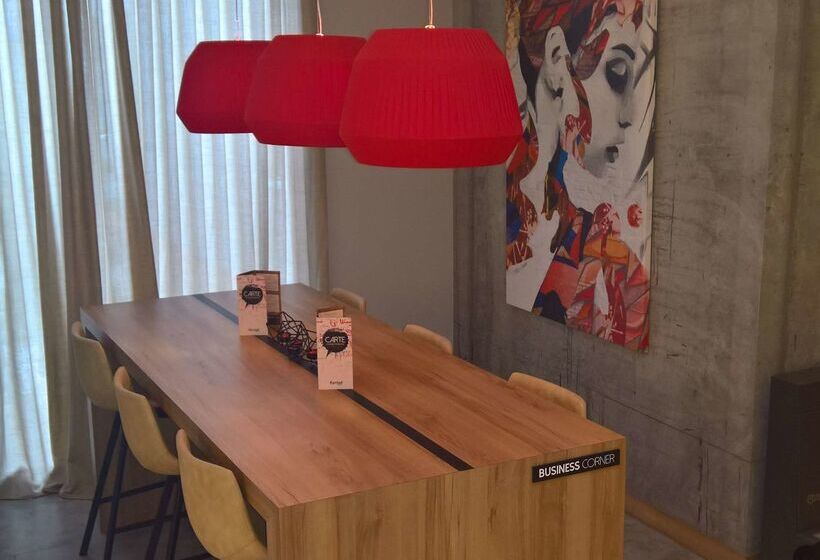 ホテル Kyriad Chartres