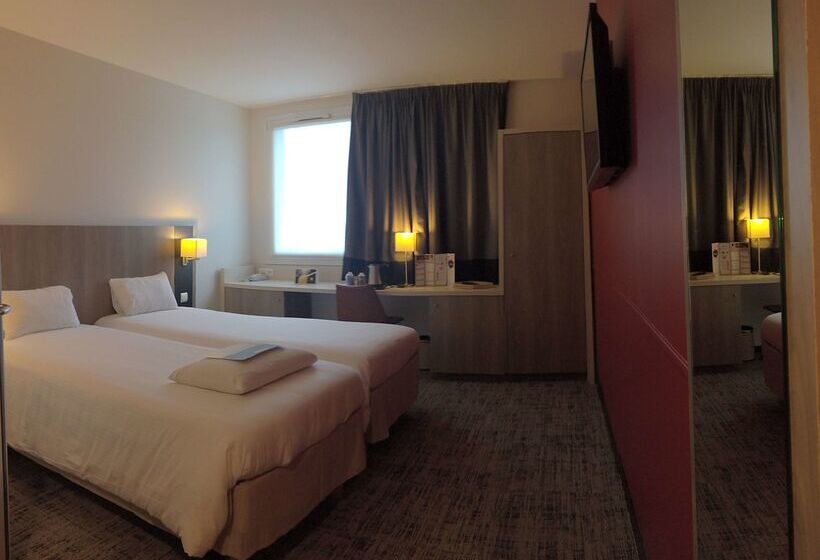 ホテル Kyriad Chartres