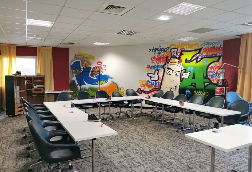 ホテル Kyriad Chartres