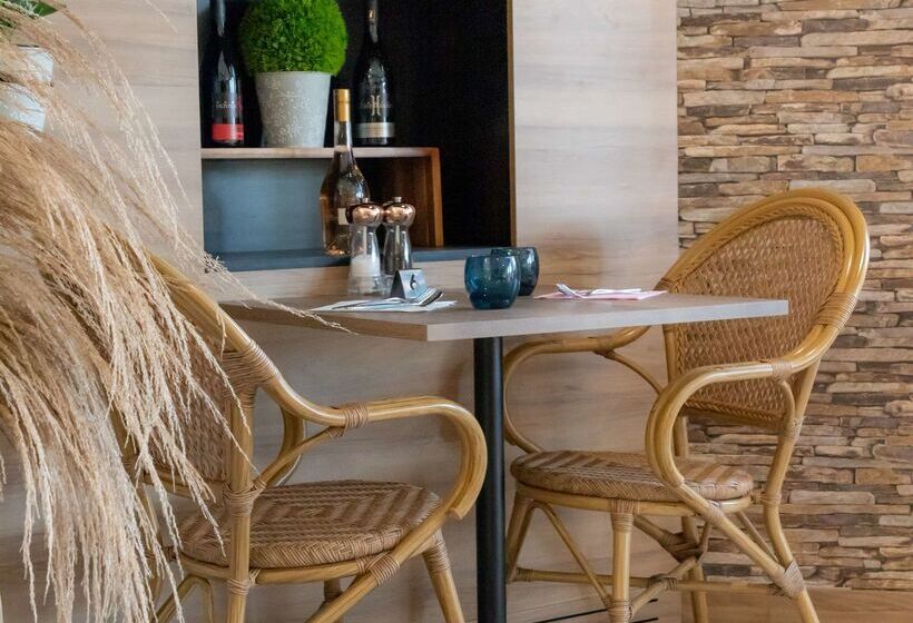 ホテル Kyriad Chartres