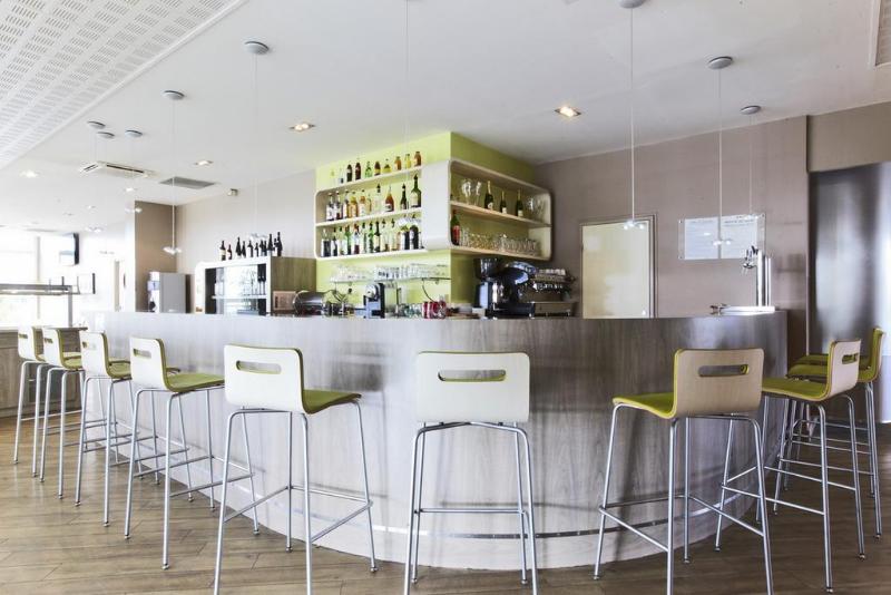 ホテル Kyriad Chartres