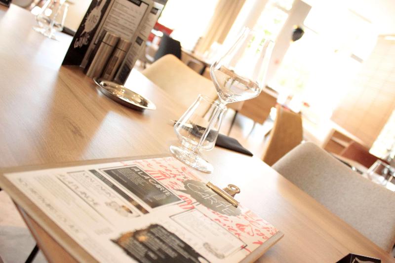 ホテル Kyriad Chartres