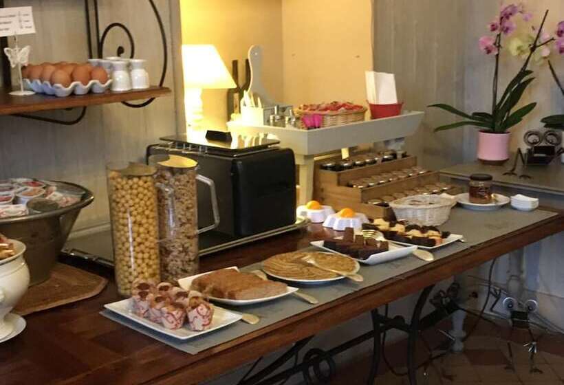 酒店 La Roseraie Hôtel Restaurant