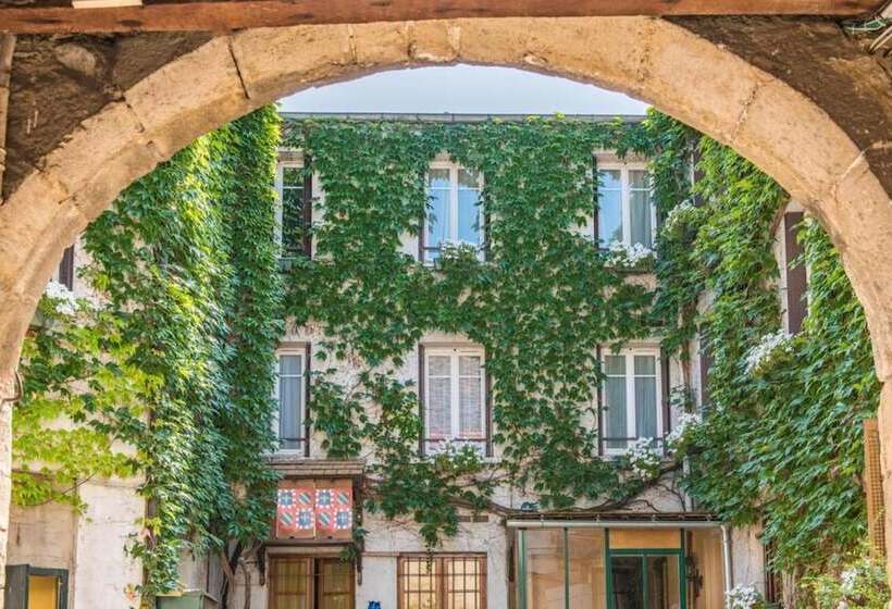 בית מלון כפרי Le Central Boutique