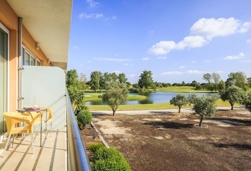 בית מלון כפרי Montado  & Golf Resort