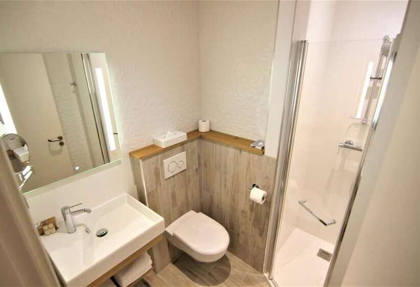 Отель Montaigne