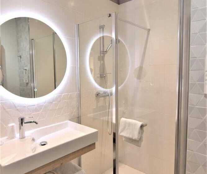 Отель Montaigne