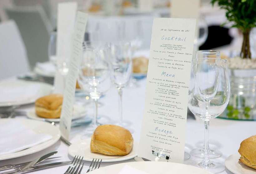 هتل NH La Avanzada