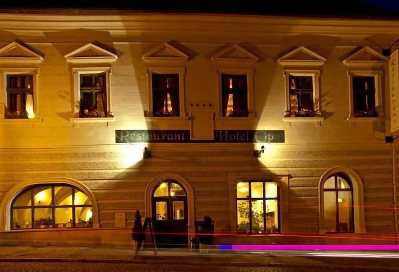 Szálloda Opat