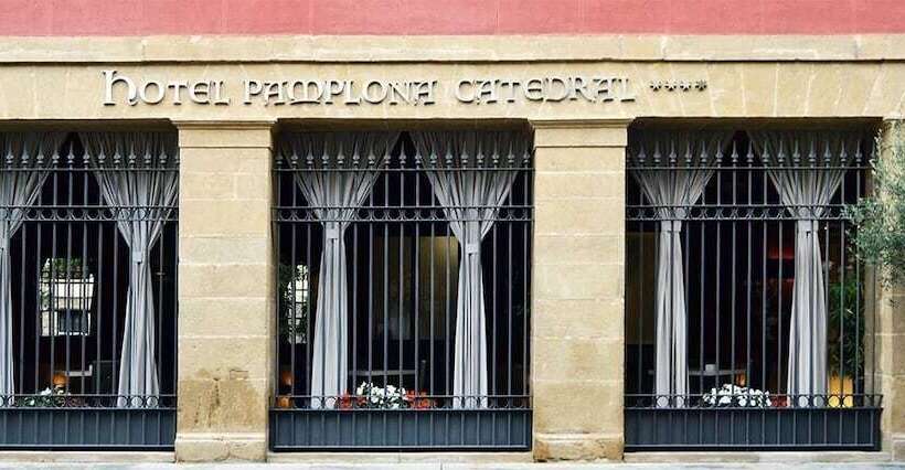 酒店 Pamplona Catedral