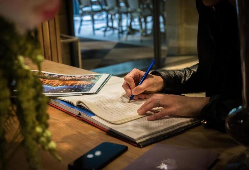 酒店 Pamplona Catedral