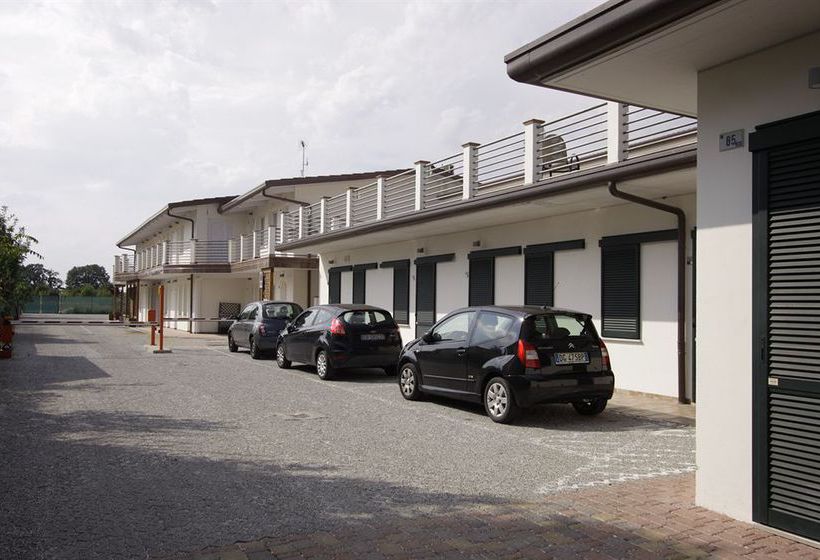 Отель Paradise Airport