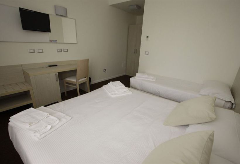 Отель Paradise Airport