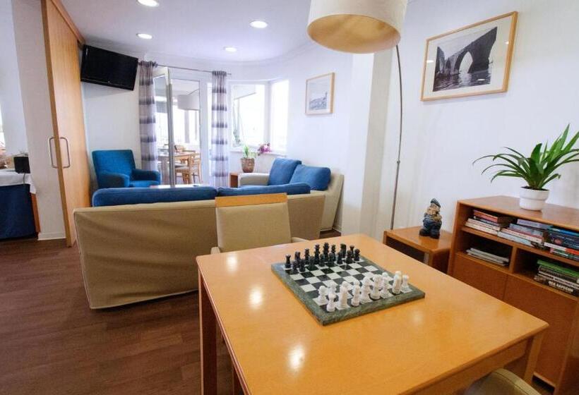 Отель Wot Peniche Pinhalmar