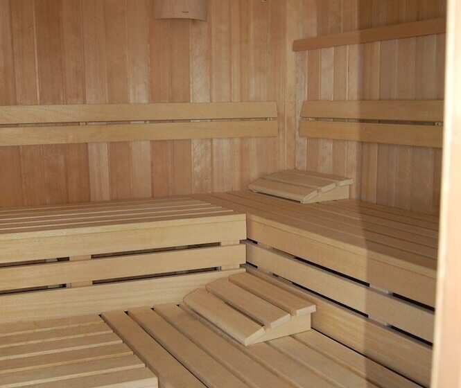 فندق Porta Fira 4 Sup