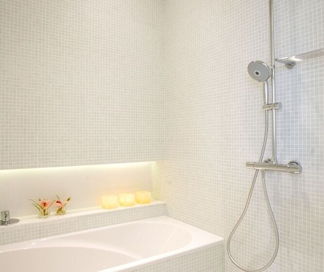 فندق Porta Fira 4 Sup