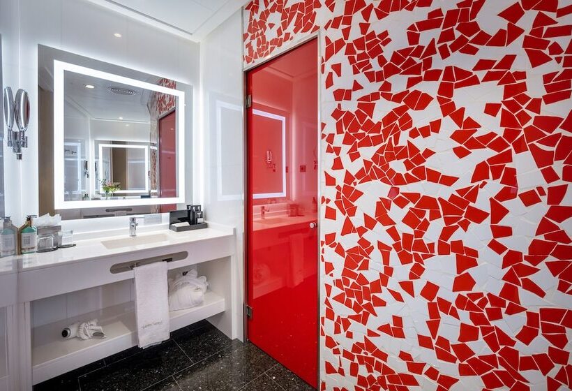 فندق Porta Fira 4 Sup