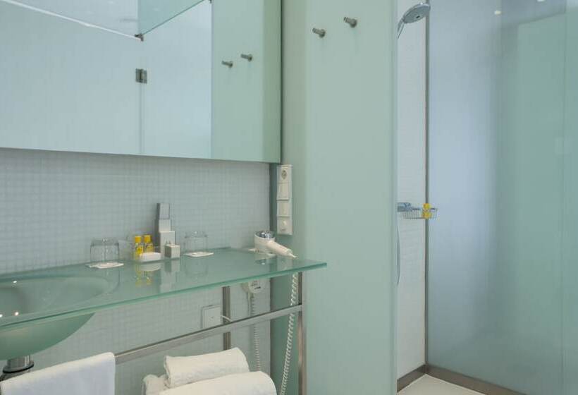 فندق Porta Fira 4 Sup