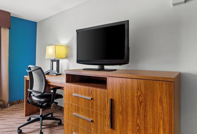 فندق Quality Inn & Suites Airport North - Stone Oak