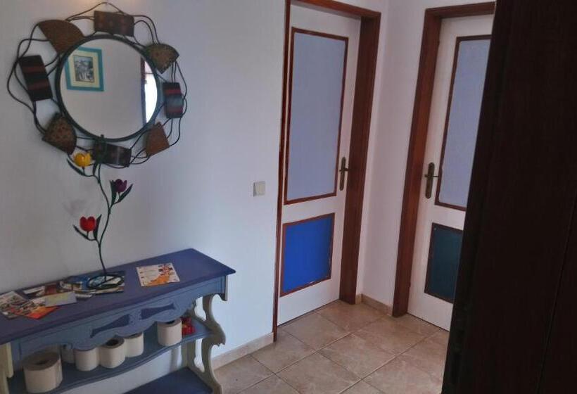 בית מלון כפרי Residence 1000 Roses