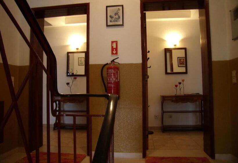 בית מלון כפרי Residence 1000 Roses