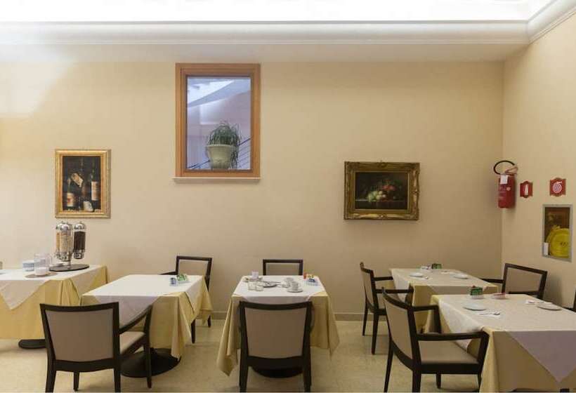 Seccy Hotel Boutique Art & Museum