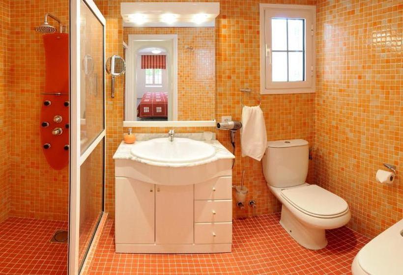 Отель Siesta Suites