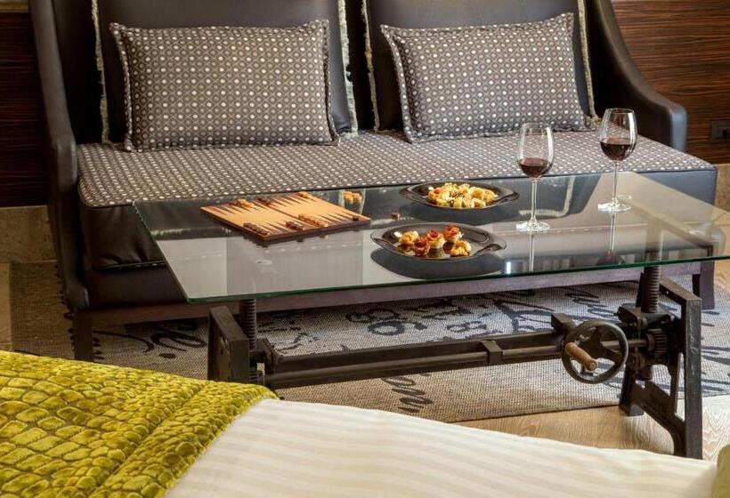 בית מלון כפרי The Inn At The Roman Forum