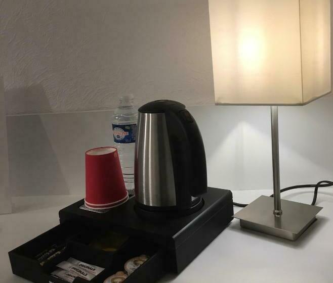 ホテル The Originals Bernay Acropole