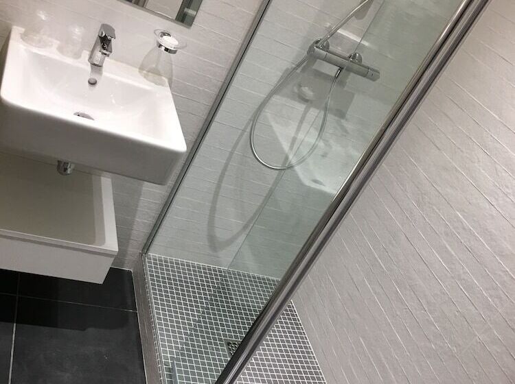 酒店 The Originals Bernay Acropole